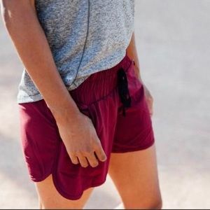 Knock Out Shorts - Wine